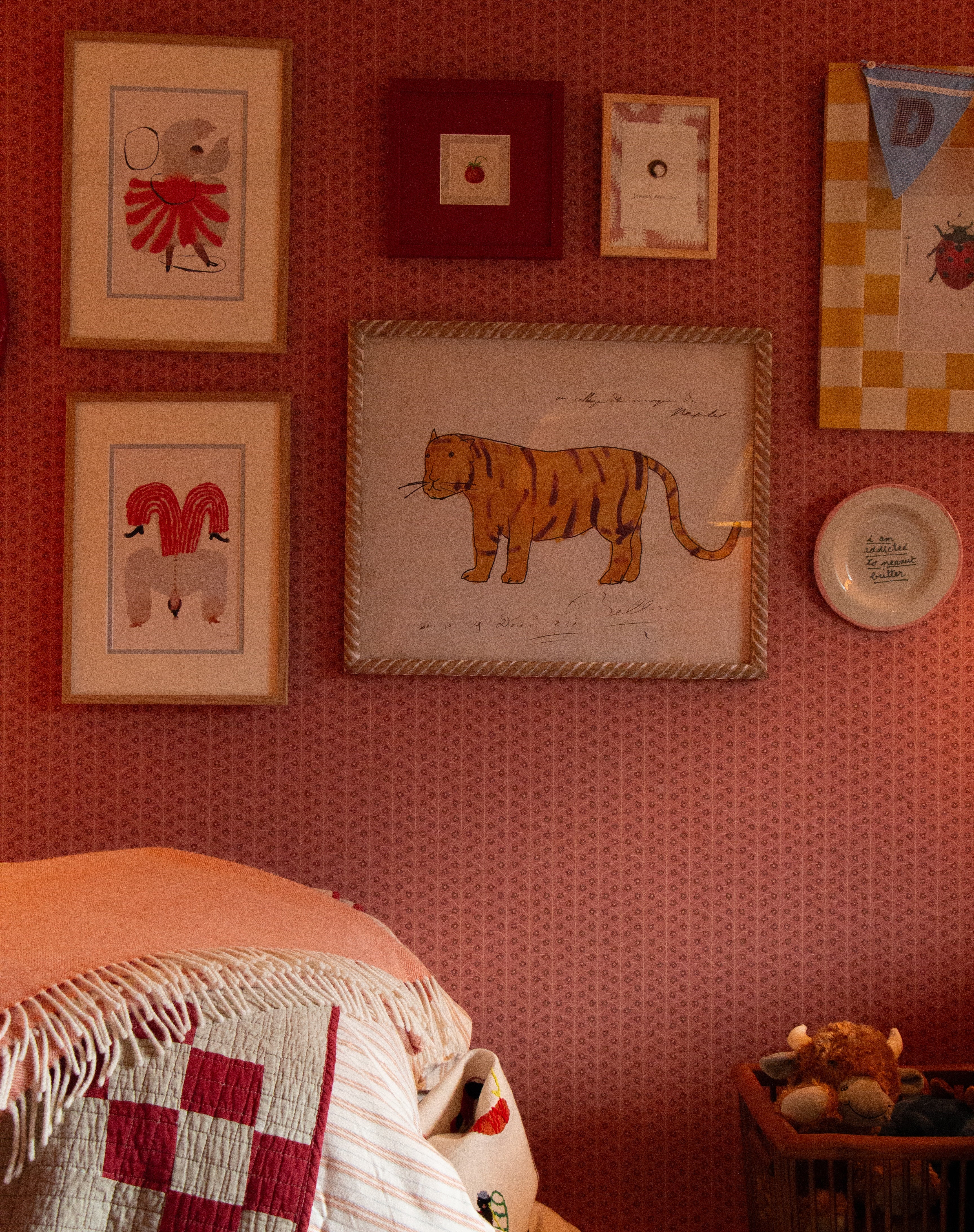 DINKY WALLPAPER // brick