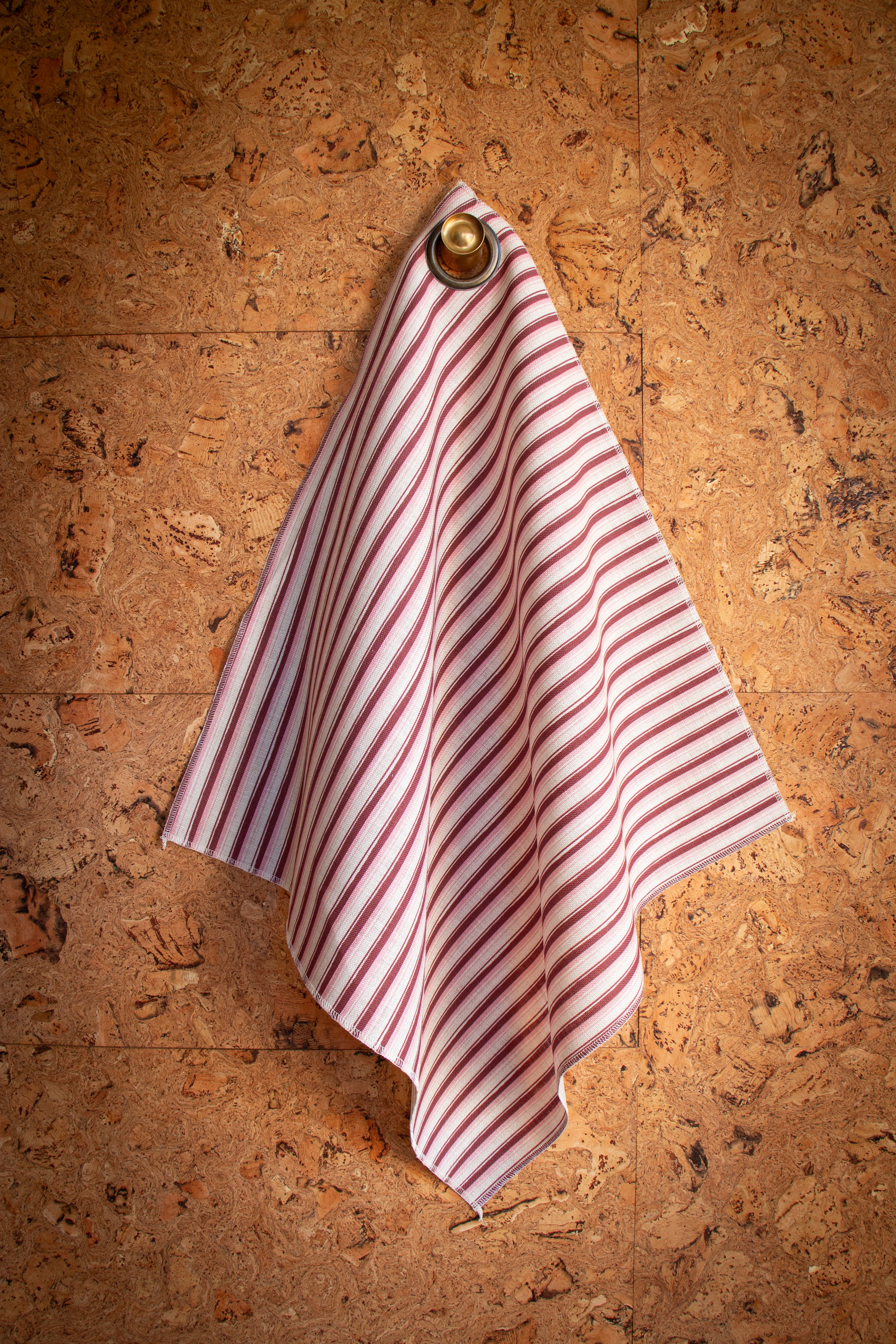 MODERN TICKING // raspberry