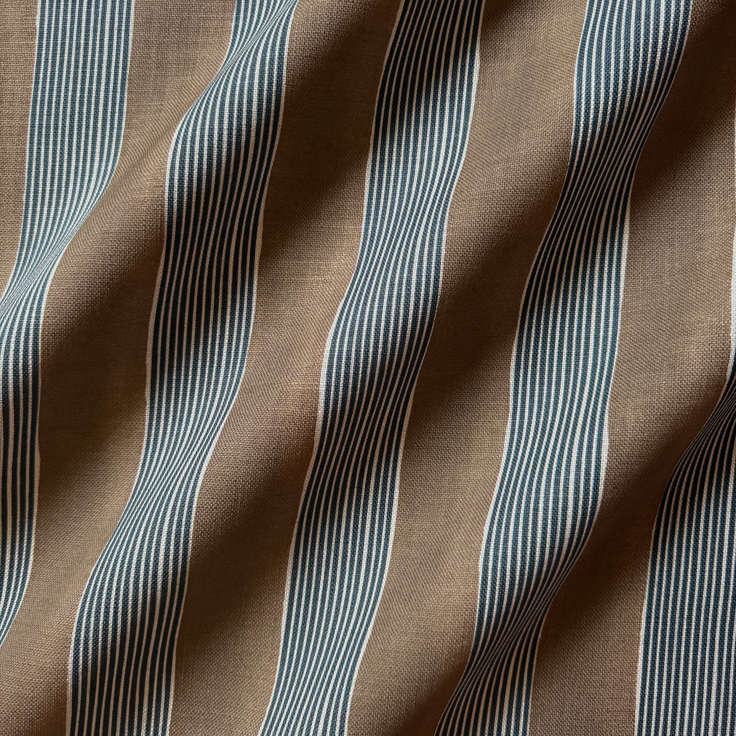 XL NEW STRIPE // chocolate