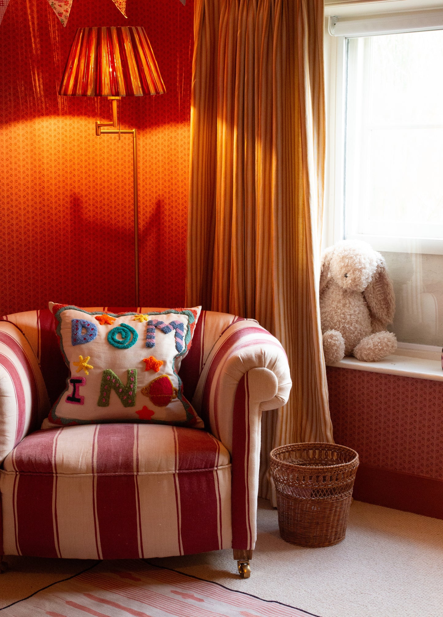 DINKY WALLPAPER // brick