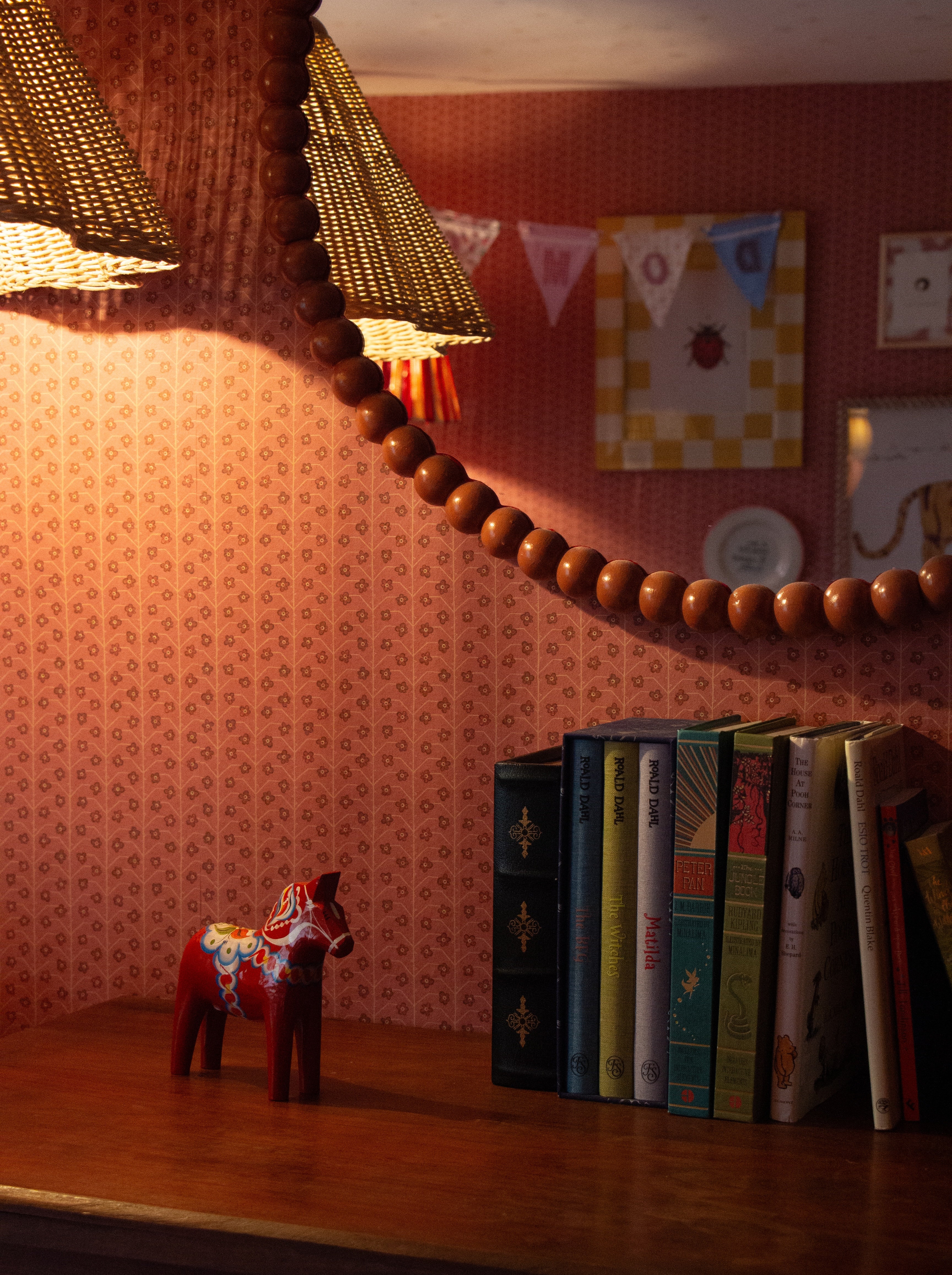 DINKY WALLPAPER // brick