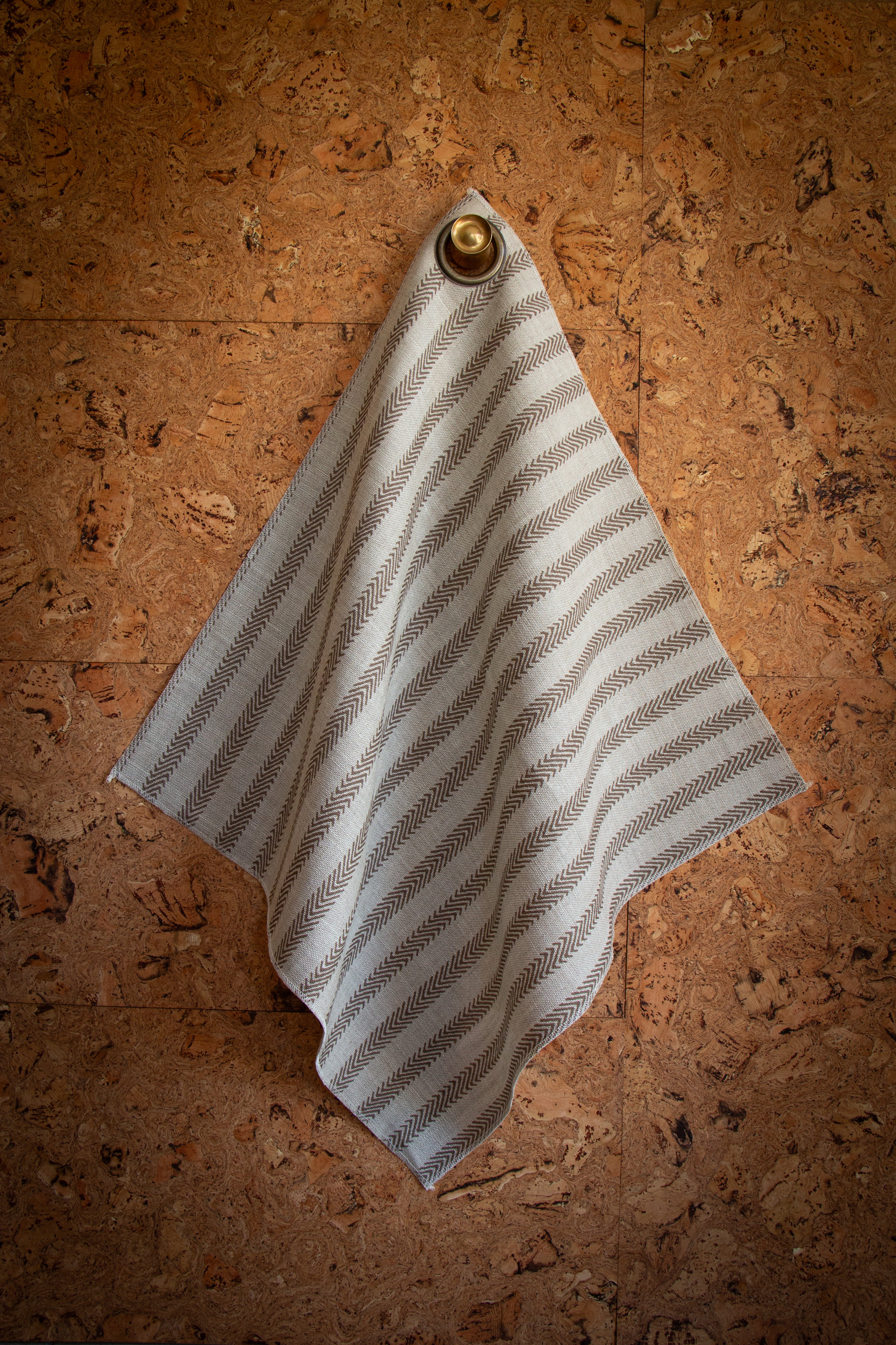 CHEVRON STRIPE // peat
