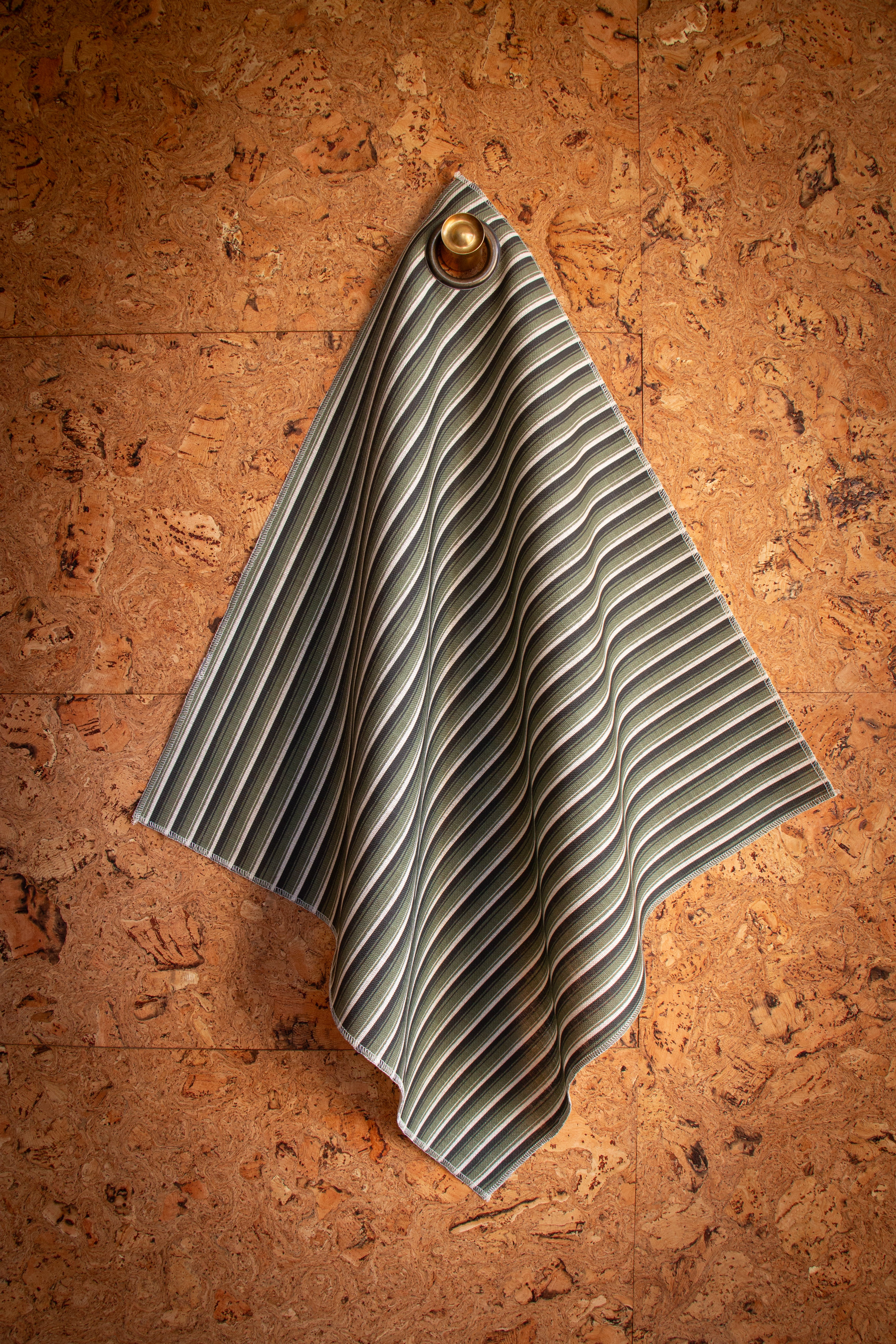 MODERN TICKING // pine needle